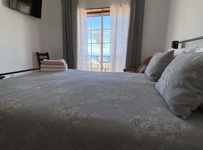 Vina's Place Nazaré
