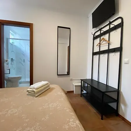 Bed & Breakfast Vina's Place Nazaré